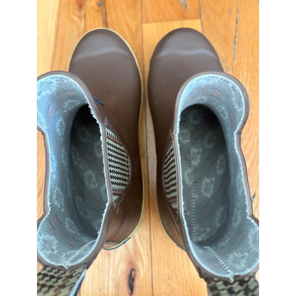Pendleton Glen Plaid Chelsea waterproof rain boots brown woman's size 6